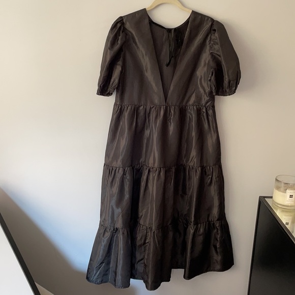 Milk It Black Puff Sleeve Taffeta Open Back Maxi Dress - Picture 11 of 12